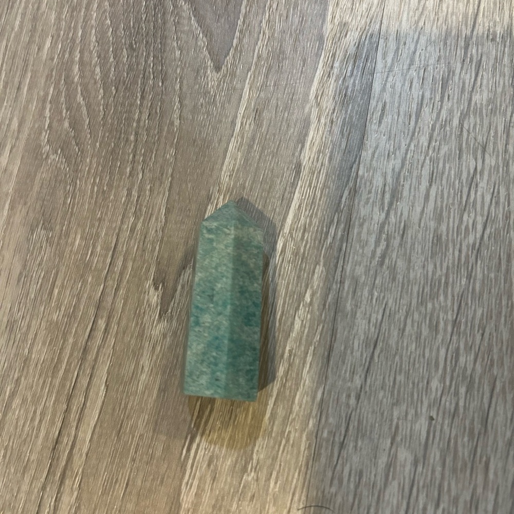Amazonite crystal tower heart and throat chakra courage calming healing reiki